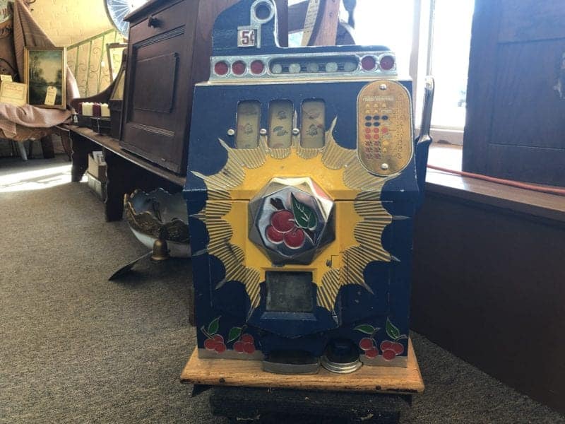 AE Antique Slot Machine